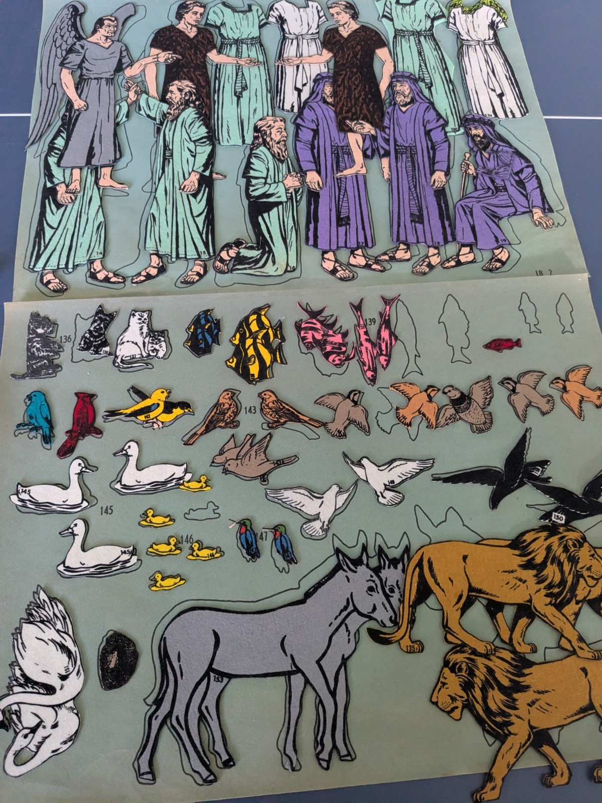 Vintage Huge Lot Of 1017 Pieces Of Felt Flannel Graph Sunday School