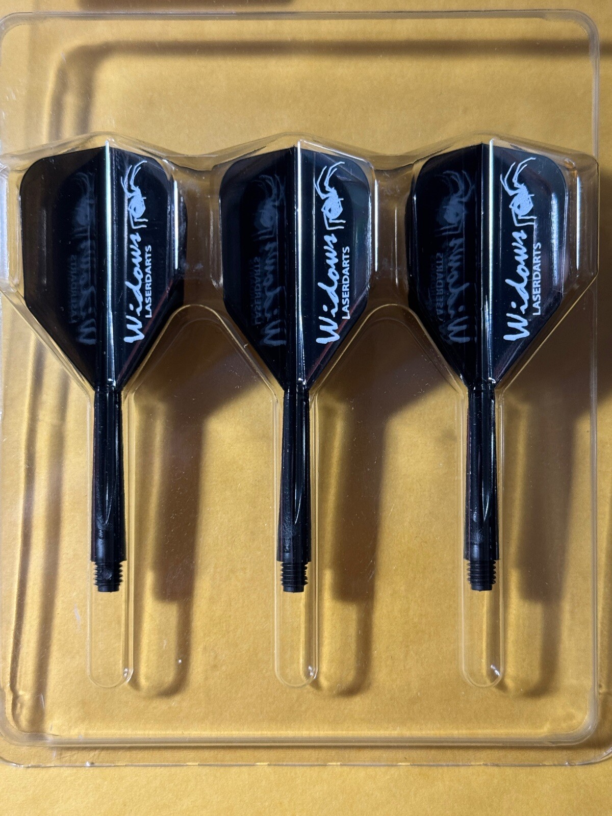 CONDOR BLACK WIDOW ZERO STRESS STANDARD SHAPE FLIGHTS SHORT LENGTH FREE SHIPPING