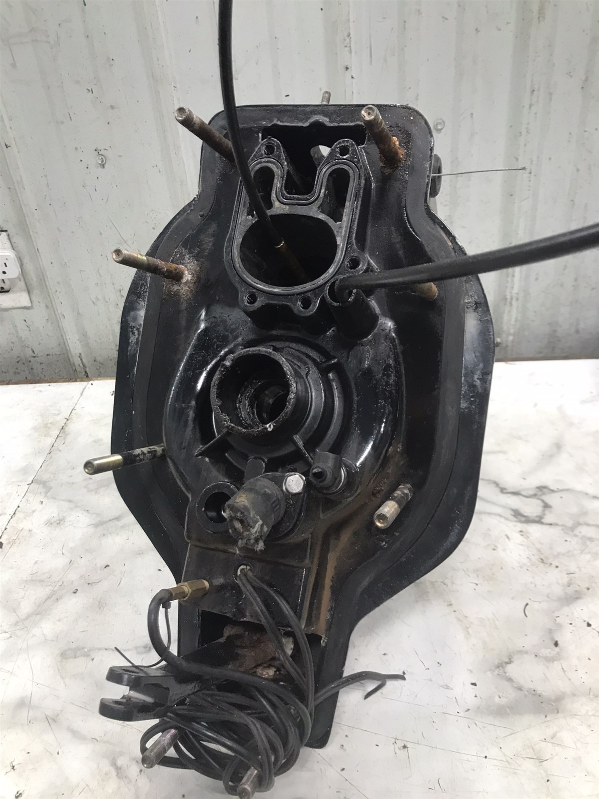 Mercury marine MerCruiser Alpha 1 Gen 2 out drive outdrive mount gimbal housing