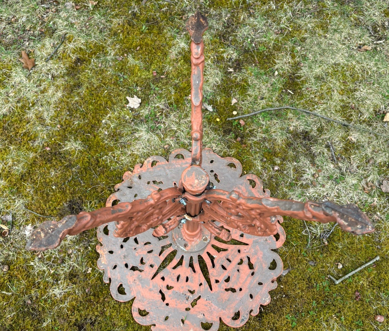 Vintage Victorian Grape Vine Cast Iron Patio Bistro Table GRIFFIN LEGS Garden