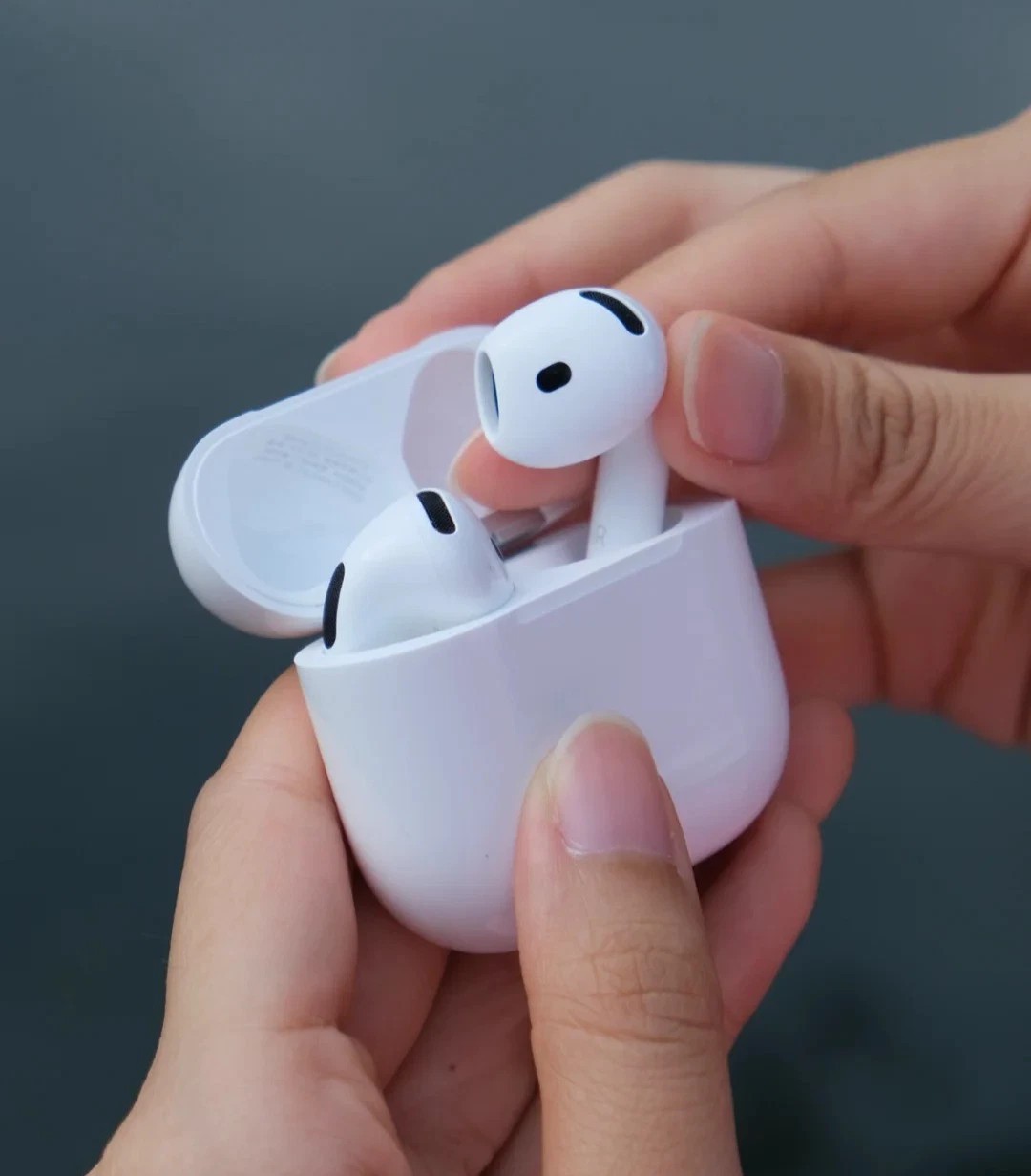 NEW Sealed 4th Generation Wireless In-Ear Headset Active Noise Cancellation