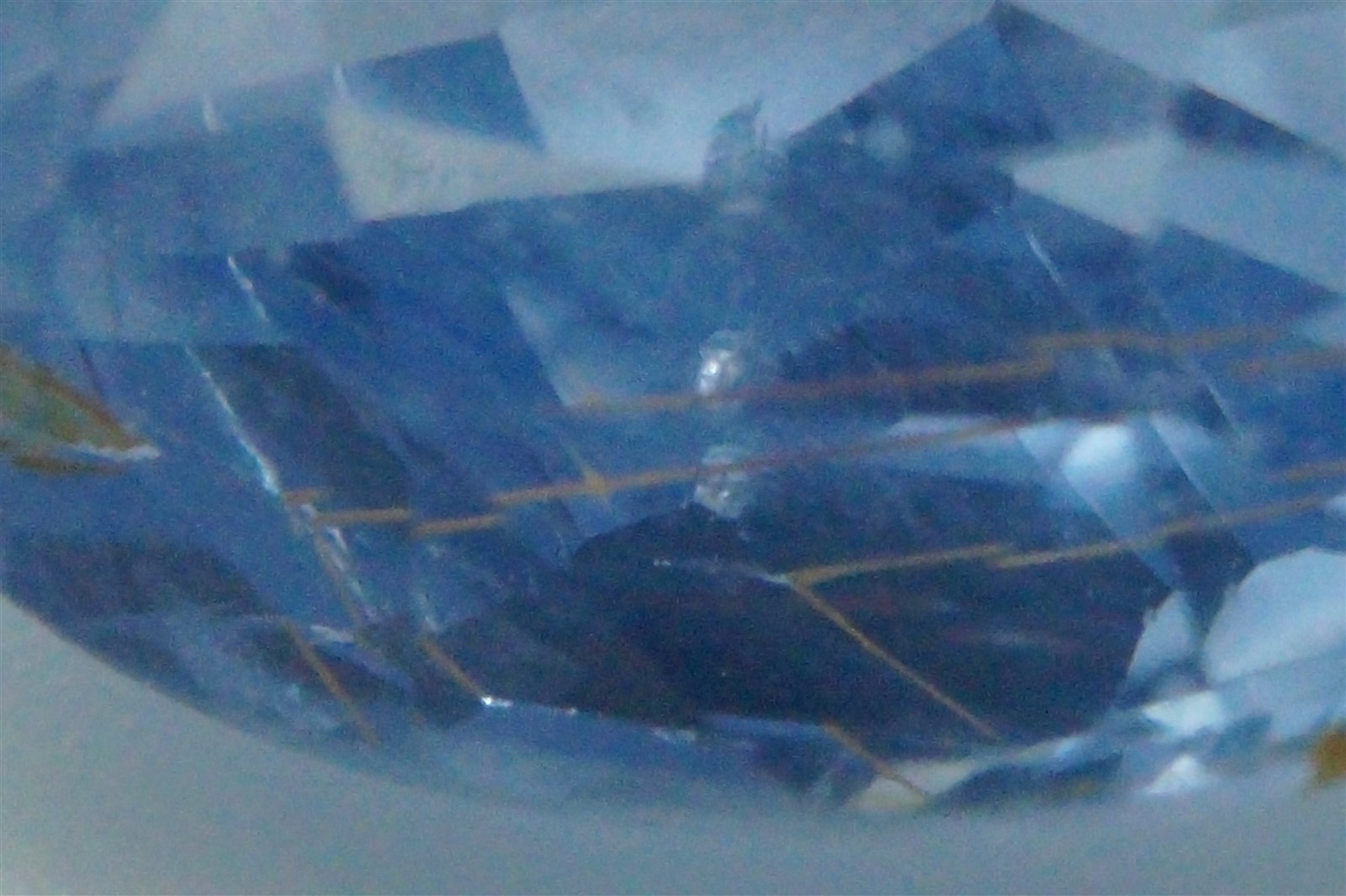 PALE BLUE NATURAL SAPPHIRE - ANTIQUE CEYLON NATIVE CUT 4.8ct