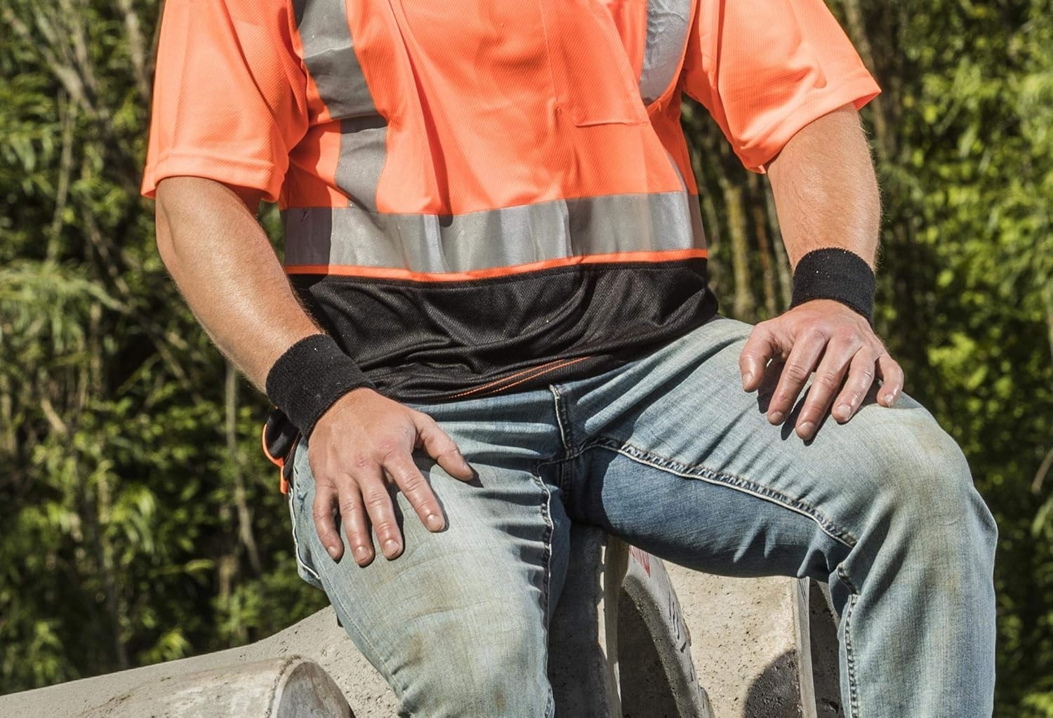 Comfortable Unisex Black Terry Cloth Wristbands - 2-Pack for Workout Essentials