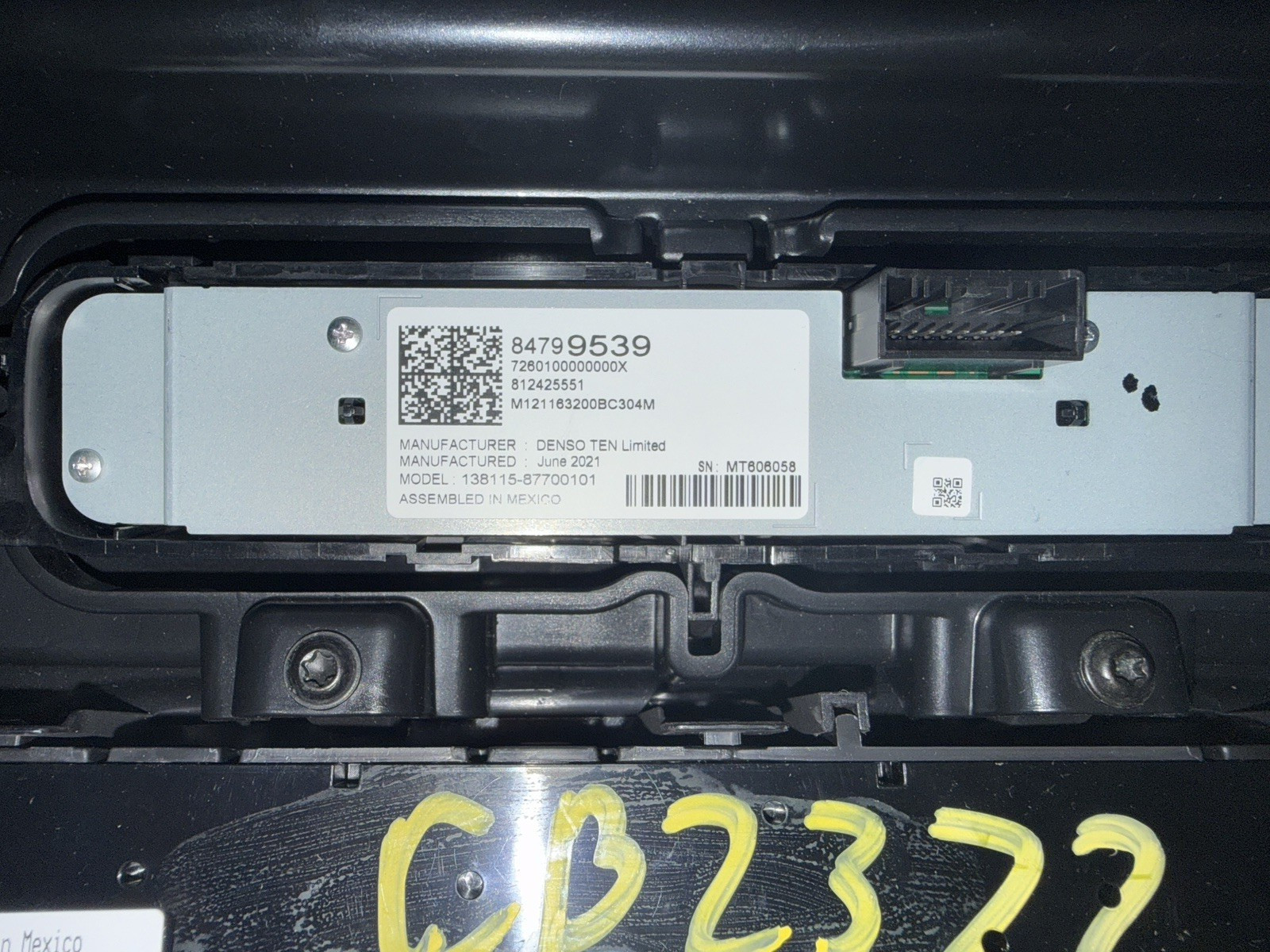 2021 CHEVY SILVERADO 2500 RADIO CONTROL PANEL 8" DISPLAY 84542734 HEAT/AC DASH