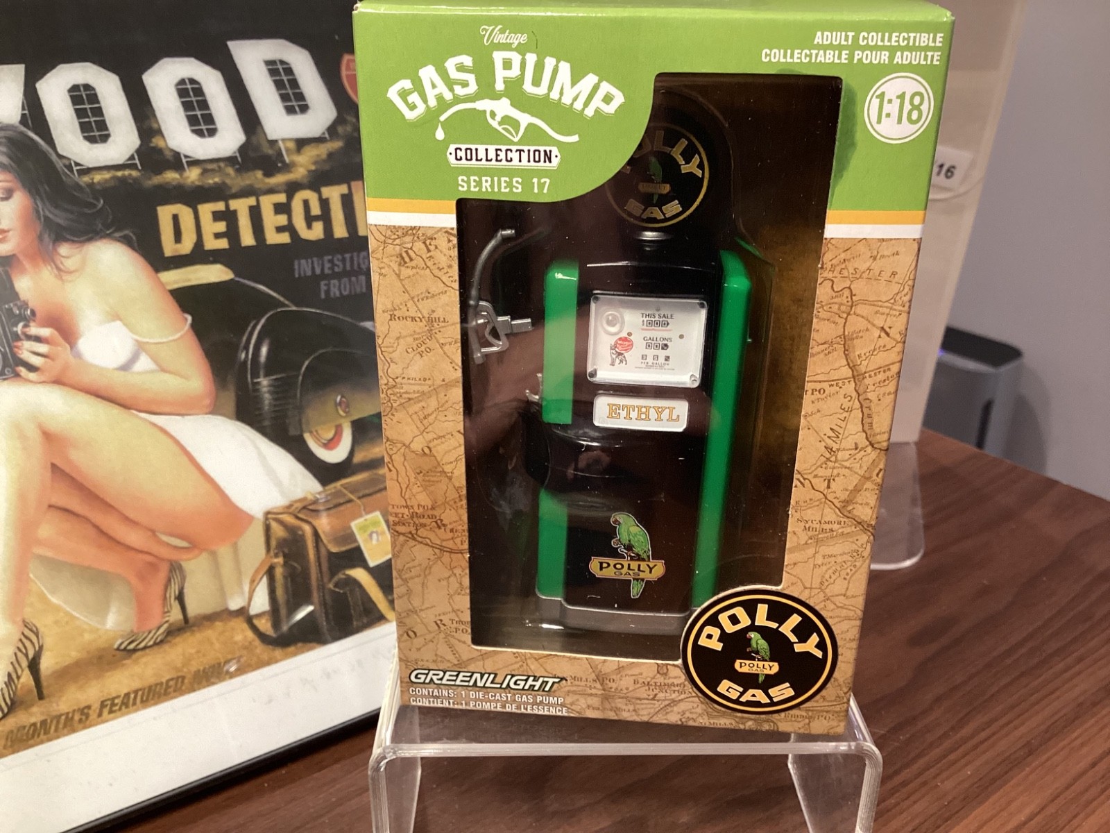 Greenlight Vintage Gas Pump 1948 Wayne 100-A Polly Gasoline