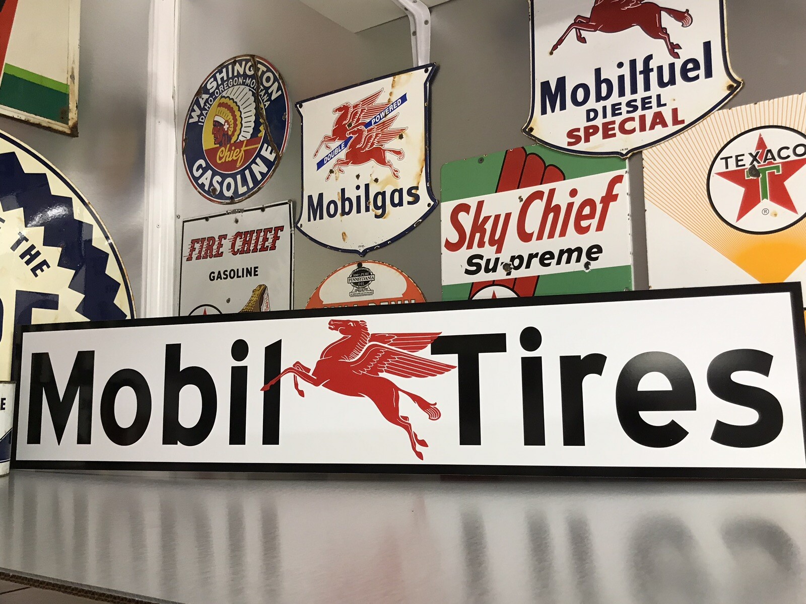 Antique Vintage Old Style Mobil Tires Sign! Mobil Oil & Gas