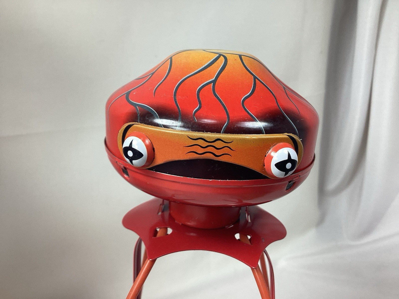 Schylling Collector Series 9.5'' Alien MARTIAN INVADER Tin Wind-Up Toy 2006 MIB