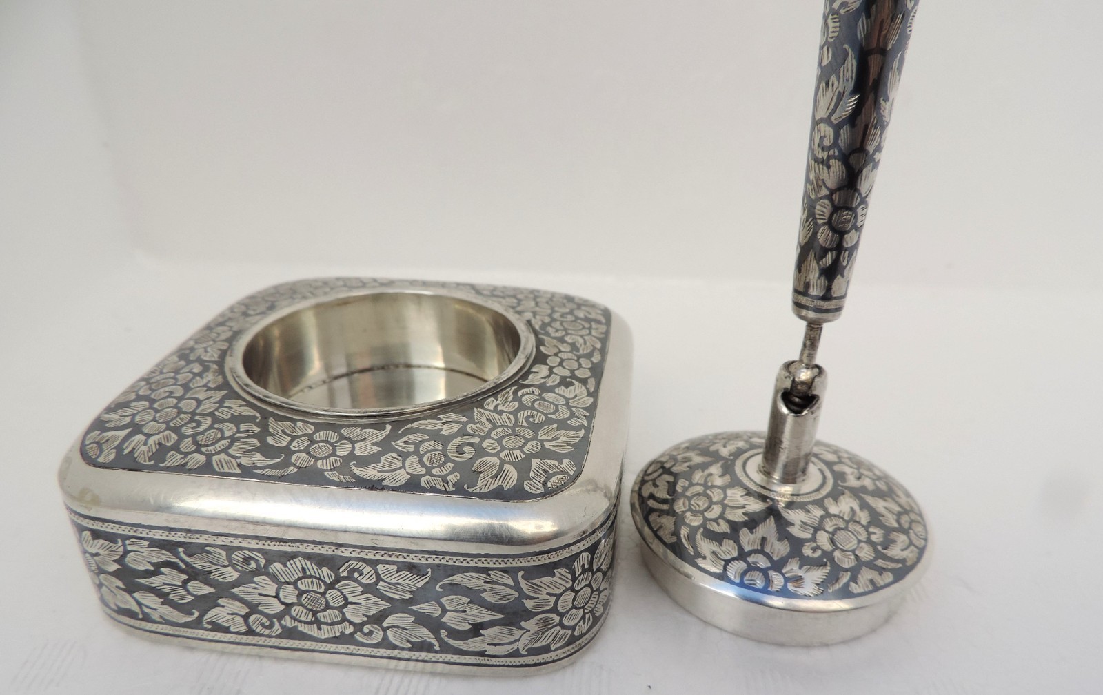 Thai Nakon Siam Sterling Silver Niello Pen Pencil Holder box Desktop Stand 205g