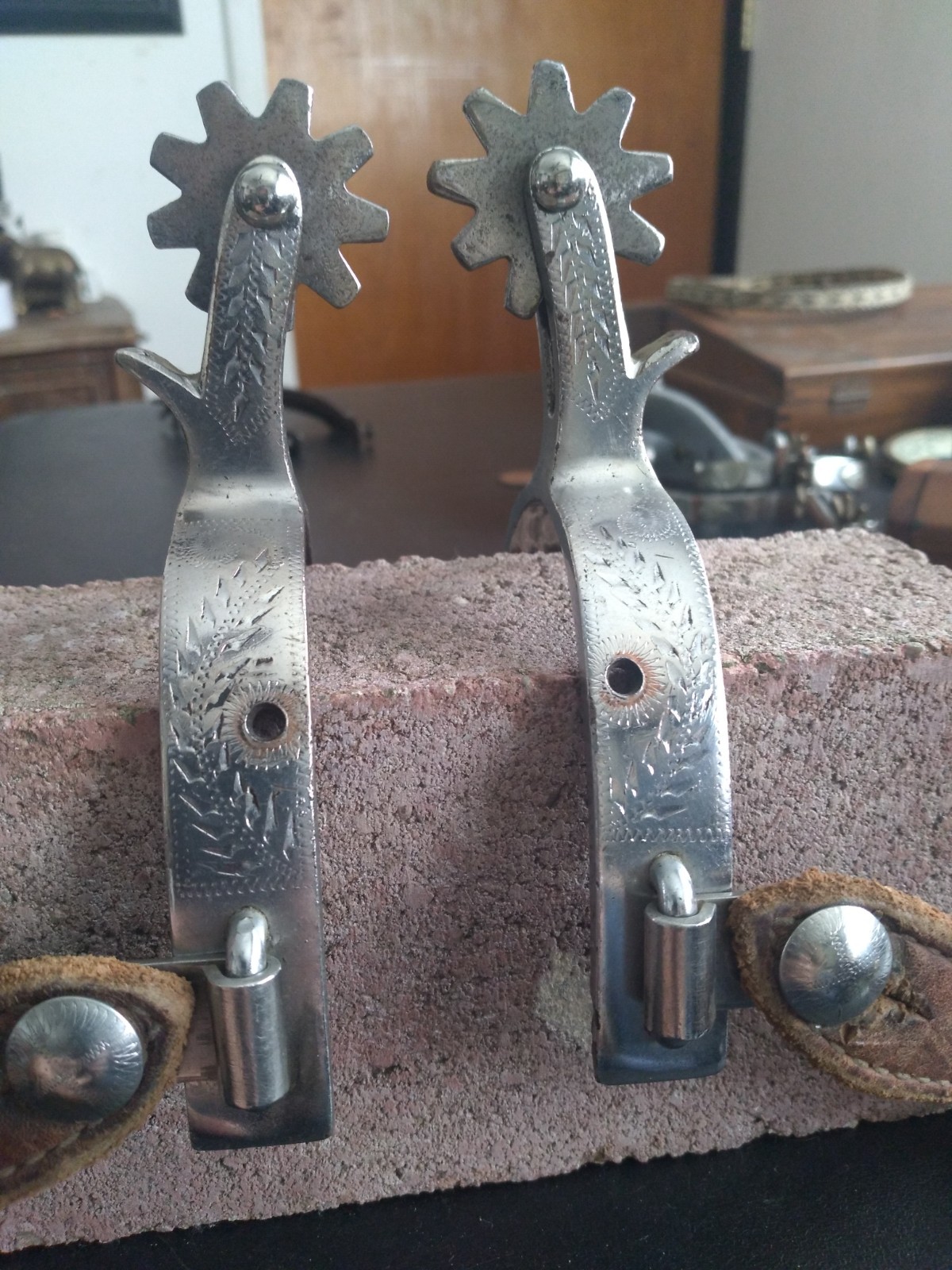 Vintage Crockett Cowboy Western Spurs  9 point rowl