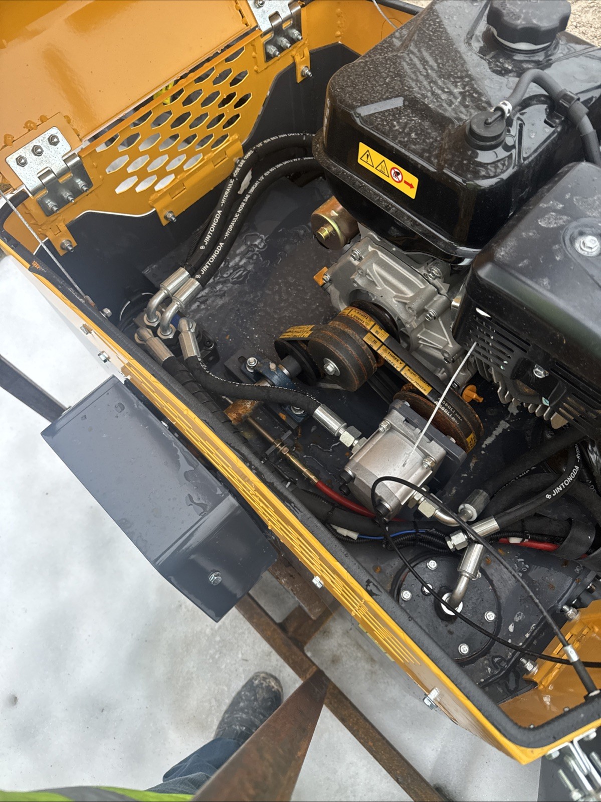 SDOL SL1000 Vibratory Roller Ride On Compactor Asphalt Smooth Drum 13 Hp Gas