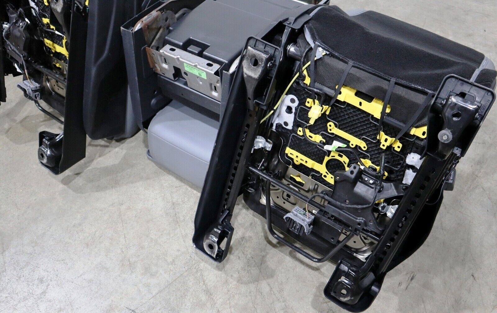 FORD F250 F350 SUPER DUTY FRONT VINYL GRAY BUCKET SEATS NEW GREY SET KIT OEM