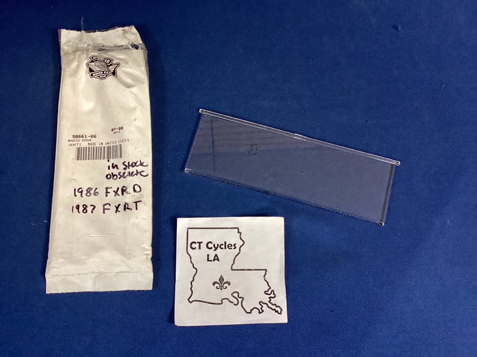 NEW open box Harley Davidson 86 - 88 FLH Radio Door, 58661-86 *