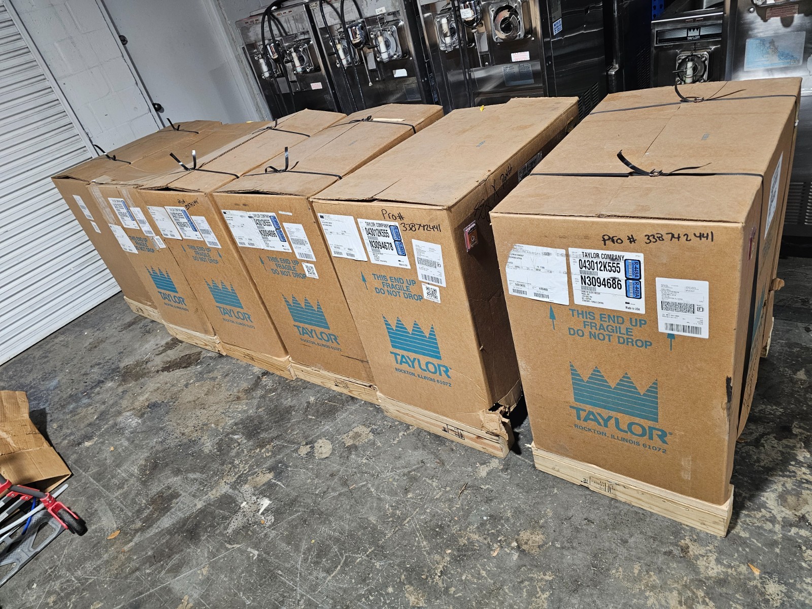 Brand New Open Box Taylor 430 Frozen Drink, Margarita, & Shake Machine 110V