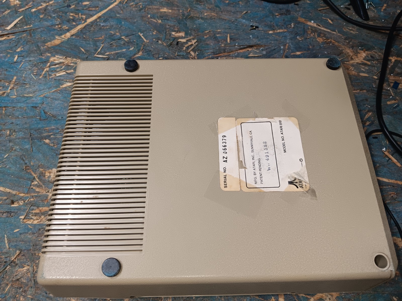 Atari 810 EXACT FLOPPY DISK DRIVE ONLY-GOOD-QUICK TESTED-NOT LOCKING IN-READS