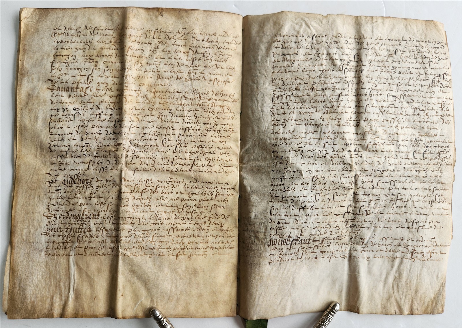 1617 MANUSCRIPT on VELLUM ANTIQUE LEGAL DOCUMENT in Spanish 24 pages