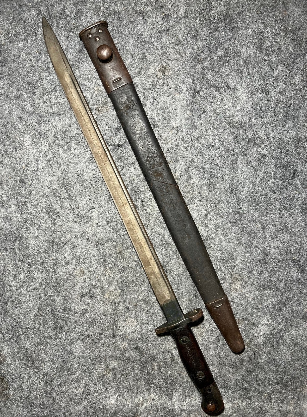 WWI WWII British Pattern 1907 Bayonet/Scabbard by Sanderson Bros