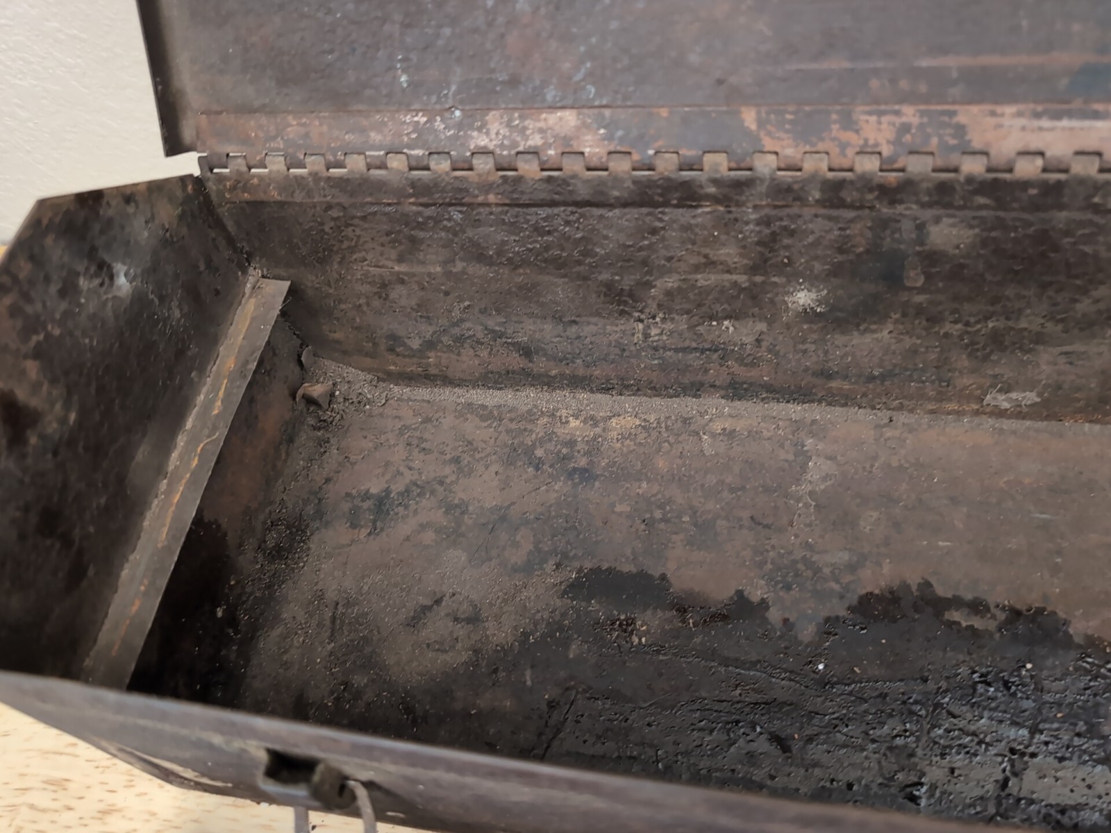 1930s Western Giant Tools Western Auto Supply Tool Box w/ Tray Leather Handle