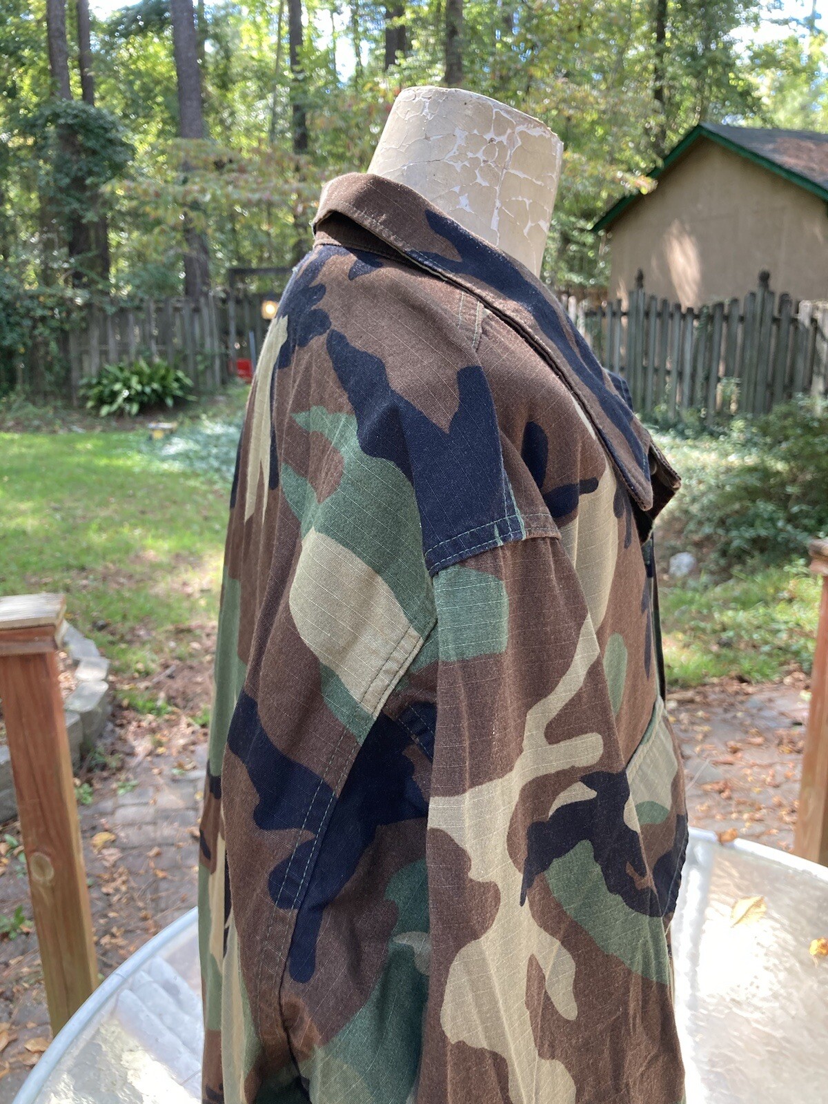 VTG USGI M81 Woodland Camo BDU Shirt, Army Military Uniform Medium Short