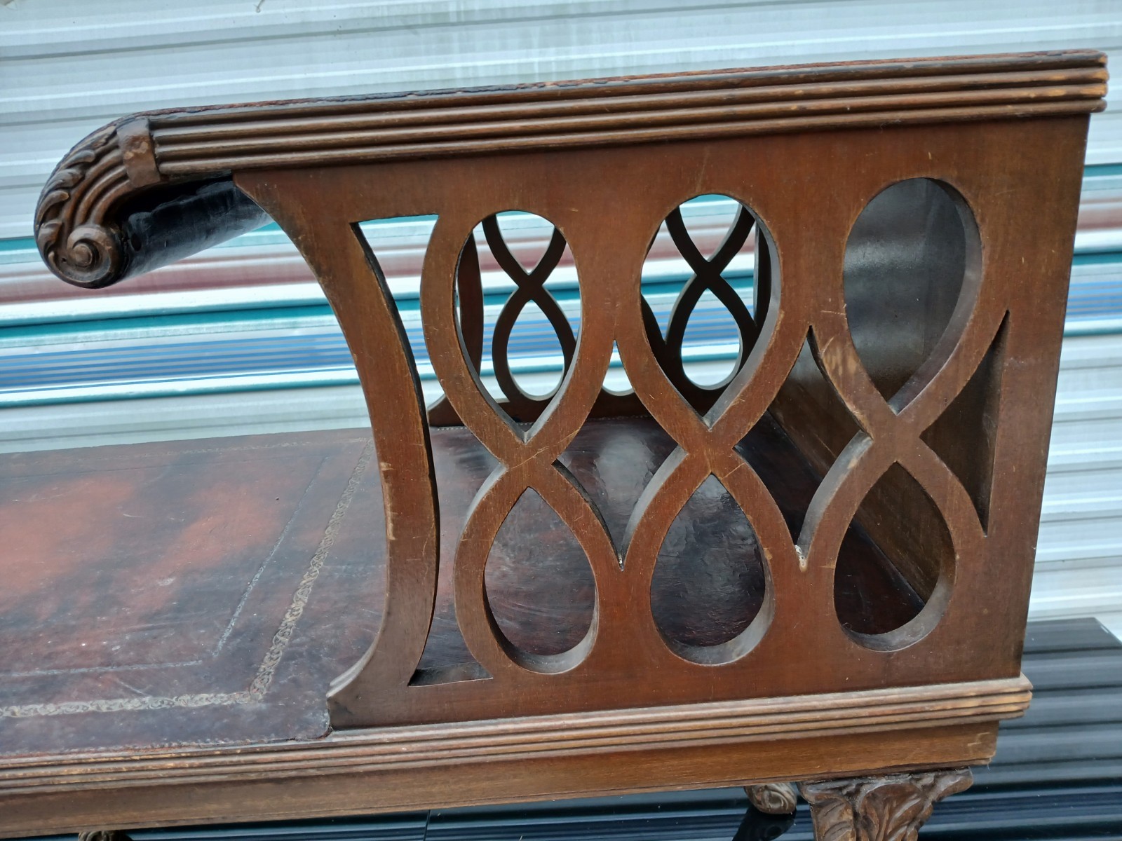 Vintage Townsend Grand Rapids French Provincial Leather Top