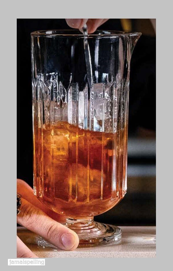 25 oz. Large Cocktail FOOTED STIRRING GLASS Bartender Drink Mixing Pitcher