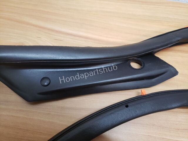 06-11 Honda Civic Coupe (2D) Right (Passenger) Door Weatherstrip (72310-SVA-305)