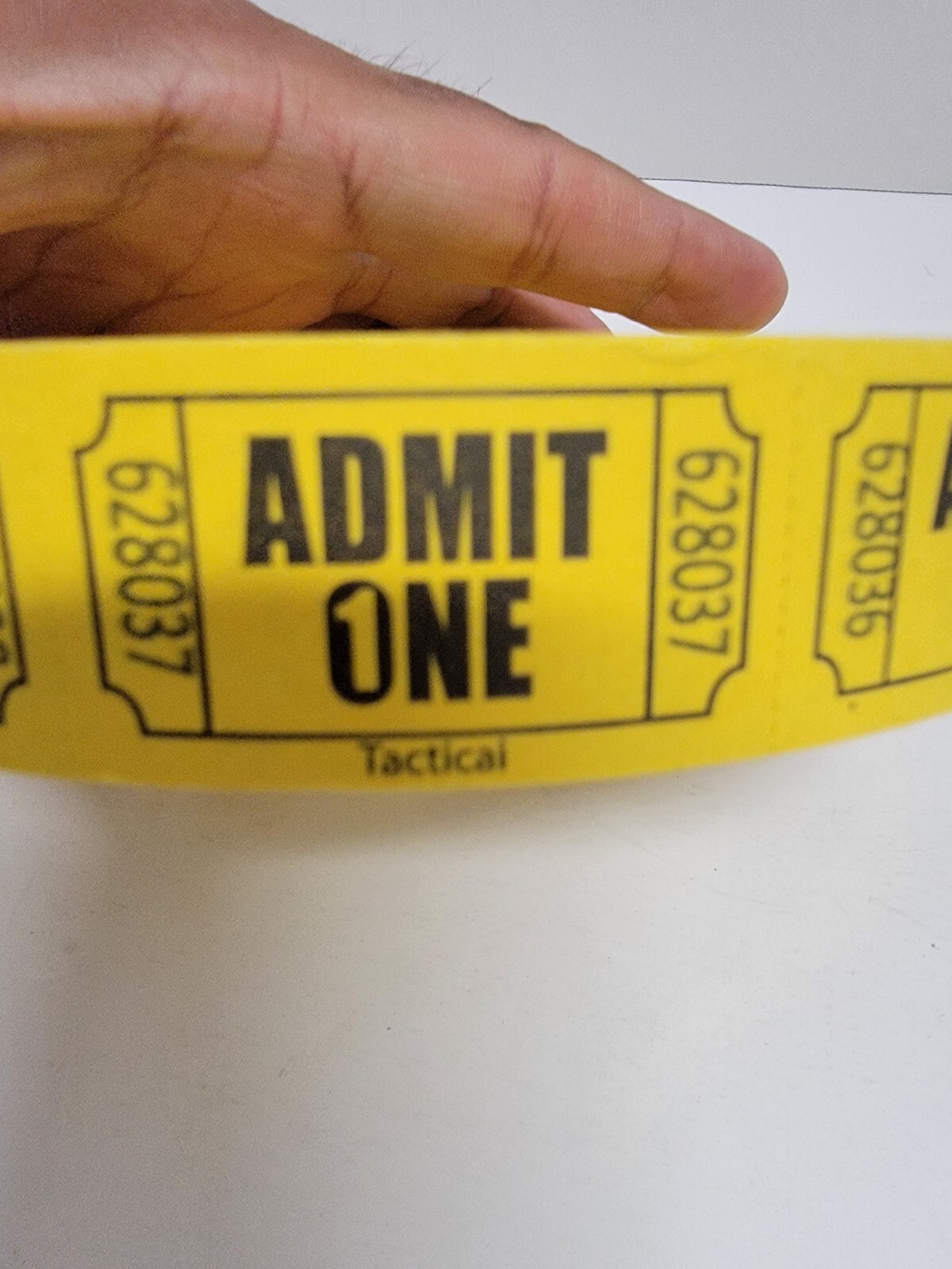 1 Roll 2,000 YELLOW Admit One Tickets Carnival Fun Fair Festival Raffle Entrance