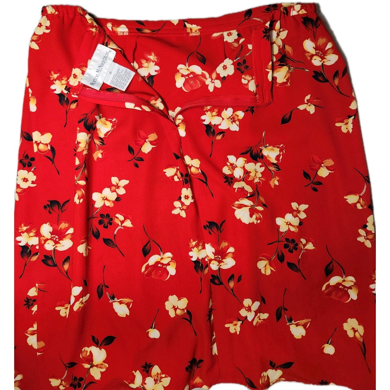 Norton McNaughton Flowy Red Floral Midi Skirt Yellow Flowers Women's Sz 16
