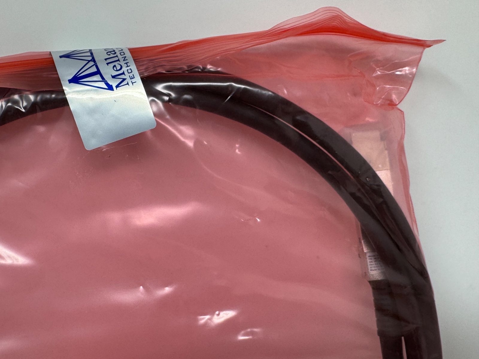 Mellanox 100GbE QSFP28 Direct Attach Copper Cable 2.5M 26AWG MCP1600-C02AE26N