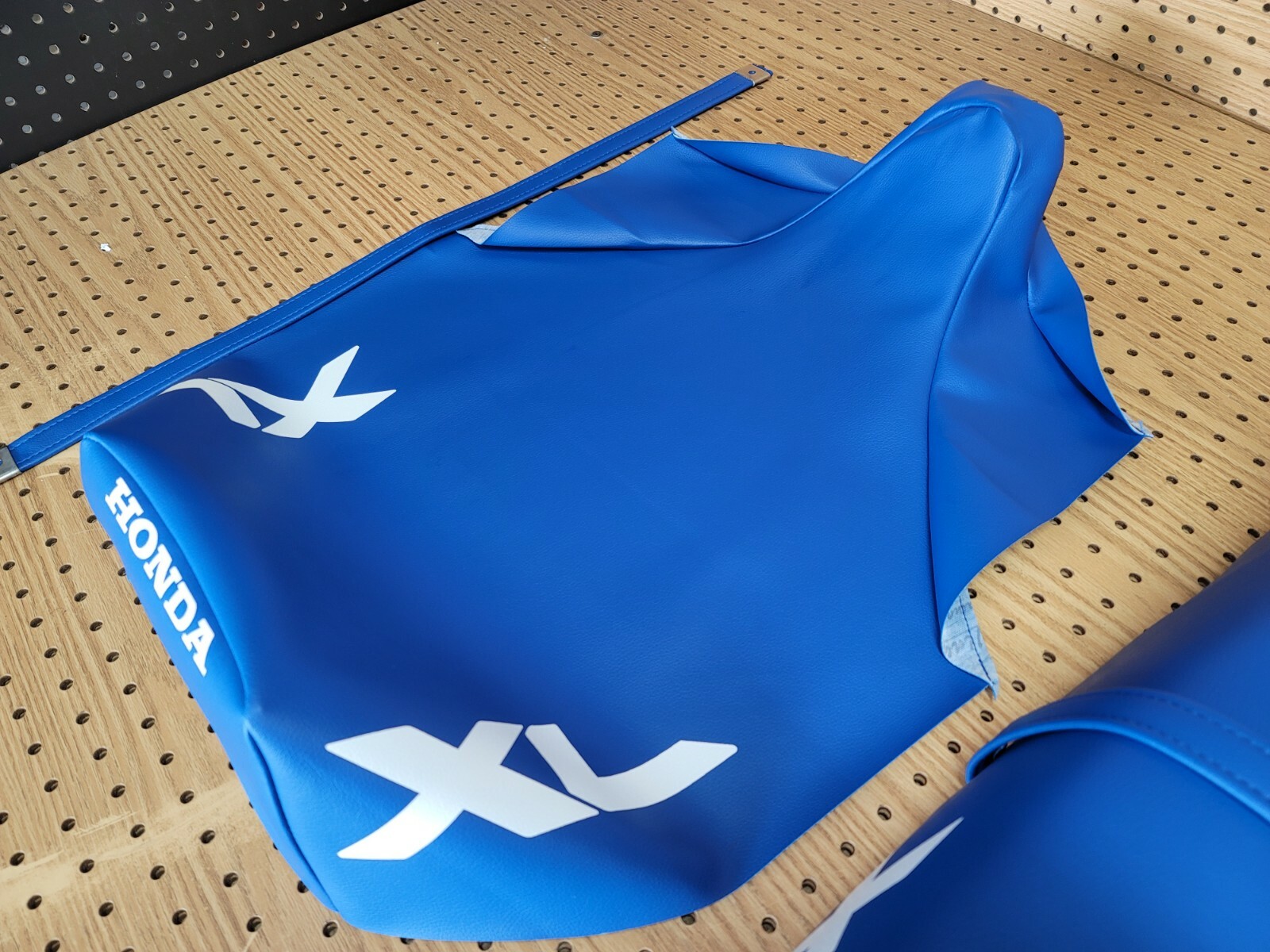 XL350R SEAT COVER FIT HONDA XL350R 1984 TO 1985 MODEL + STRAP (H*-416)