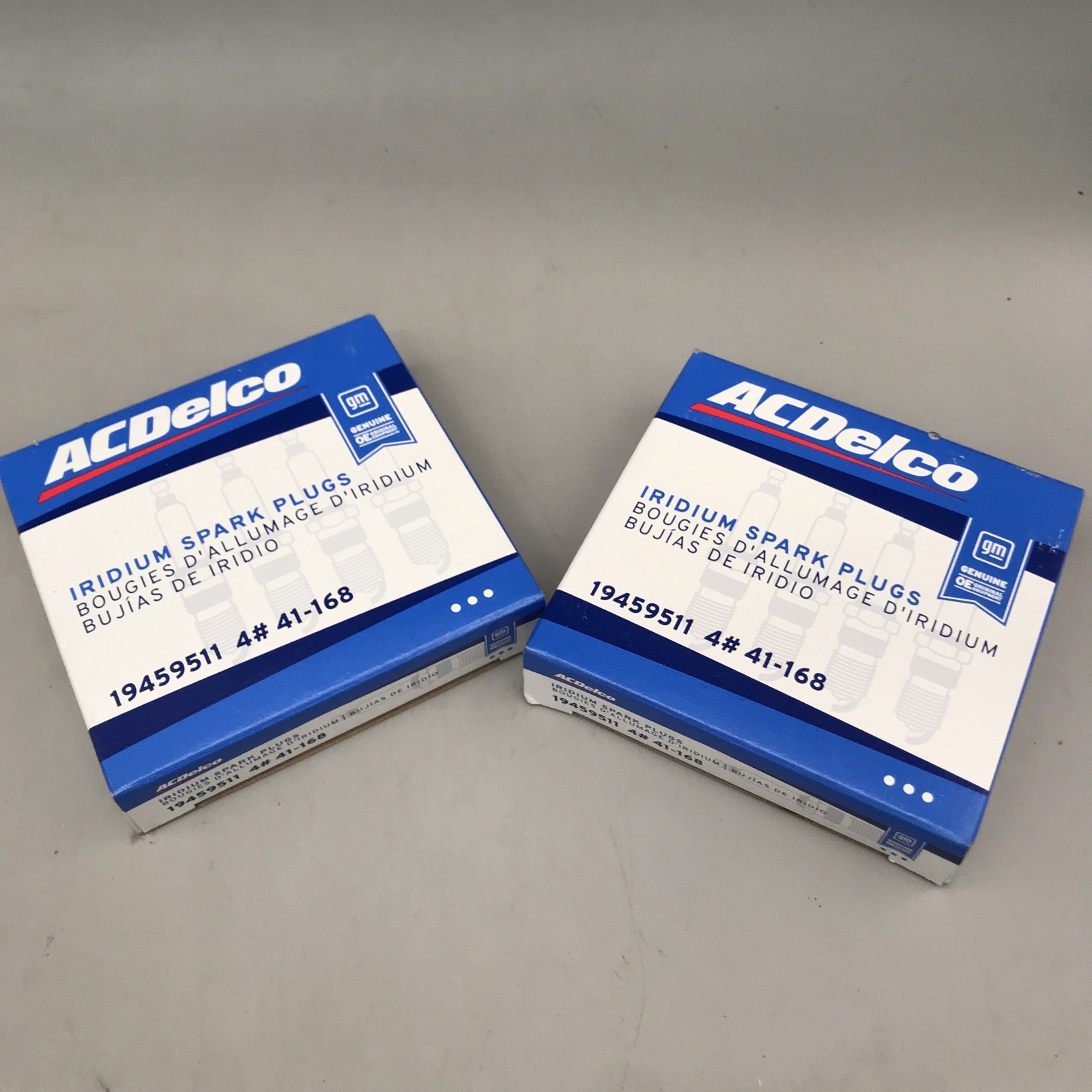 Set Of 8 Genuine GM Spark Plug 19459511 41-168 Brand New