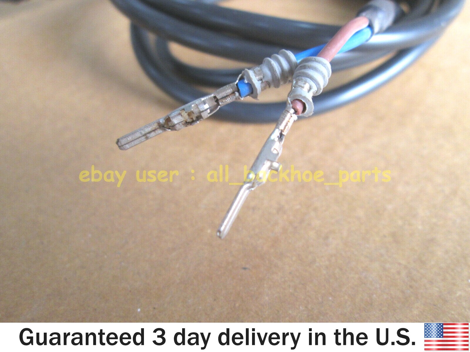 JCB BACKHOE - YELLOW KNOB ASSY. WITH MICROSWITCH (PART NO. 993/61200 701/D9775)