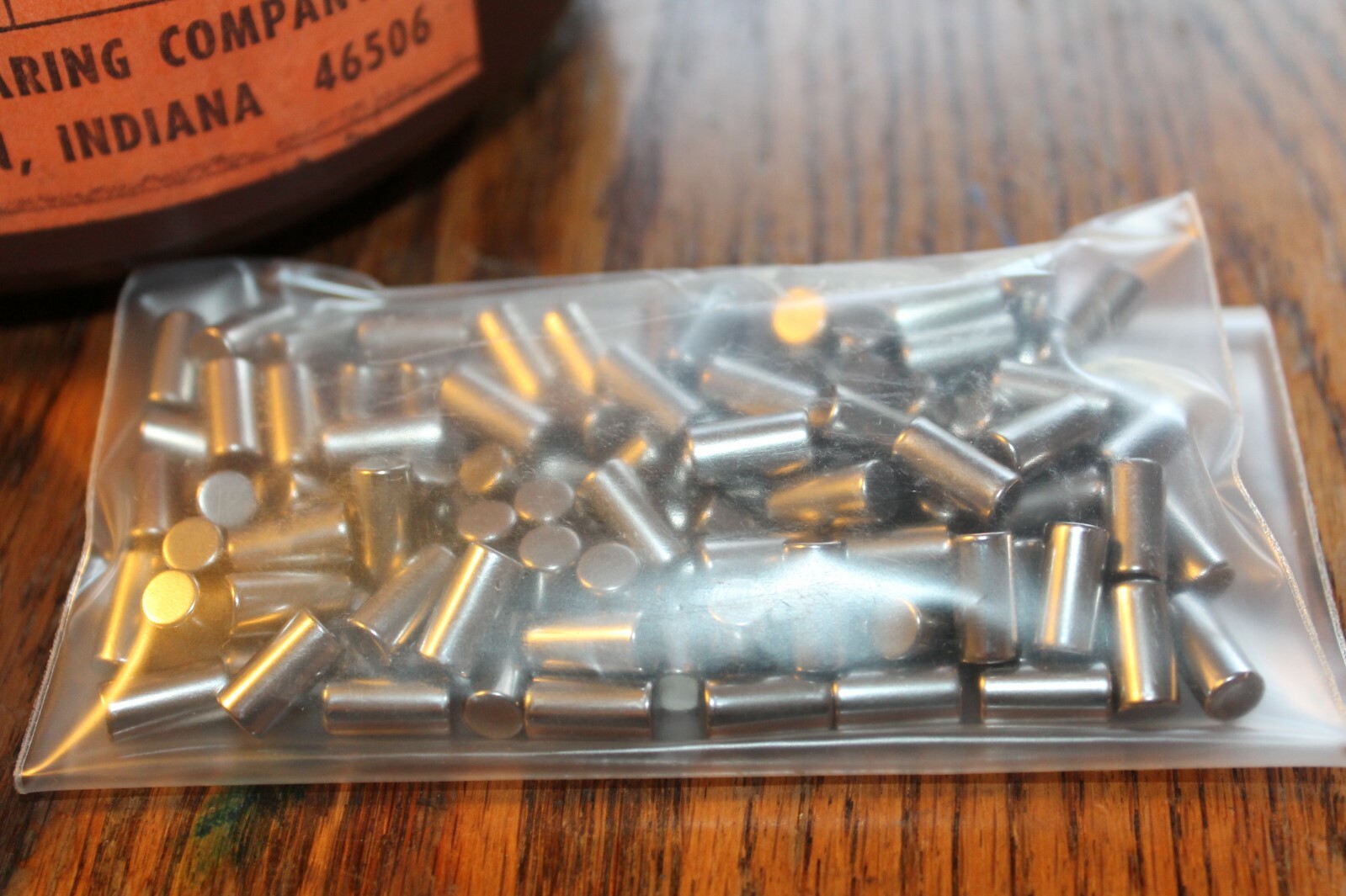 Bag Of 100 Crankcase Roller Bearings Harley Davidson Part #9221A 1930-1986 USA