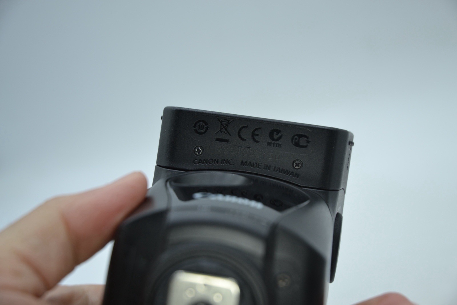 Canon Speedlite 320EX Hot Shoe Flash