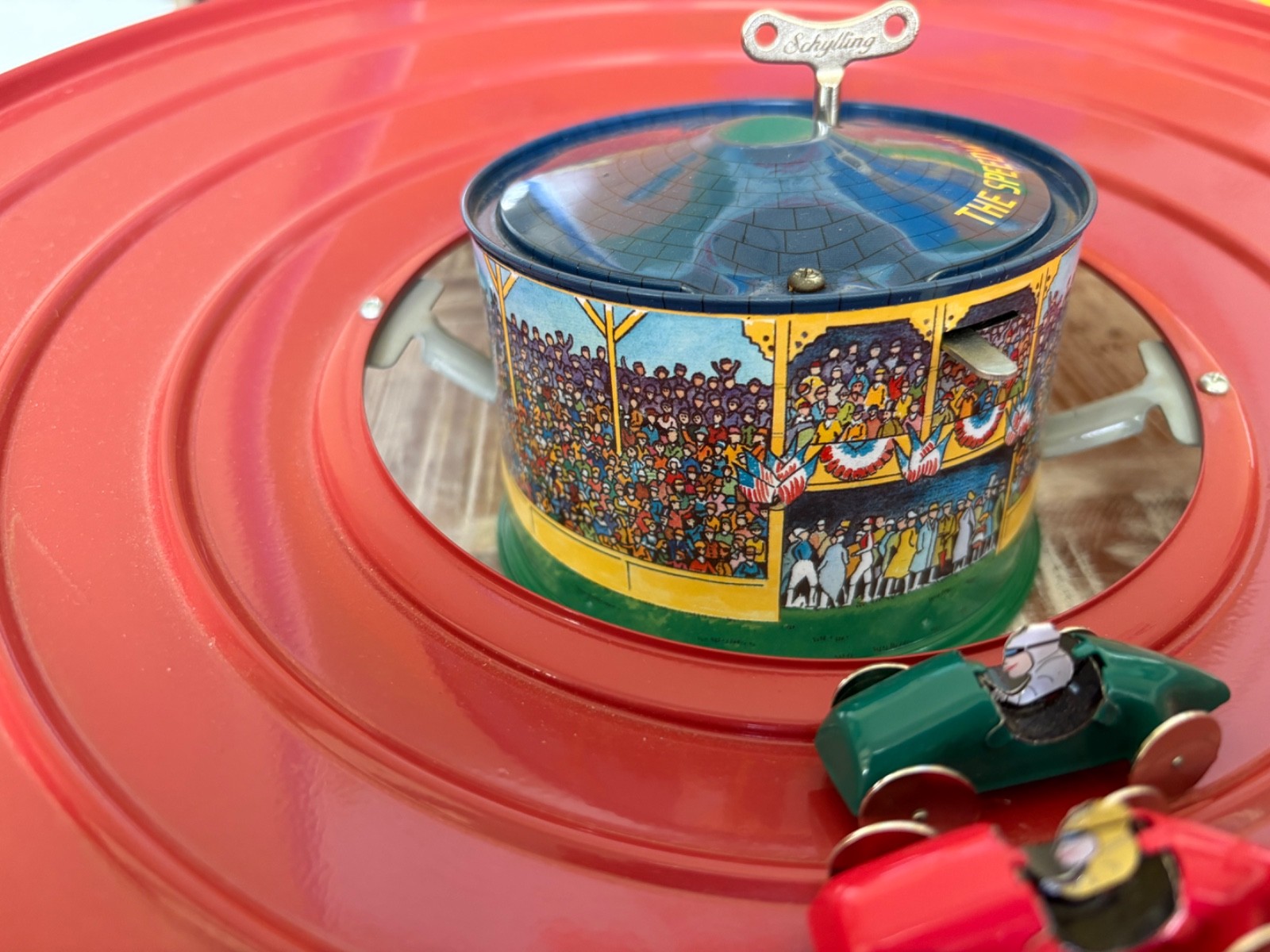 SCHYLLING Collector Series Speedway Auto Racer Tin Wind up W/ 5 Cars/Key/ box