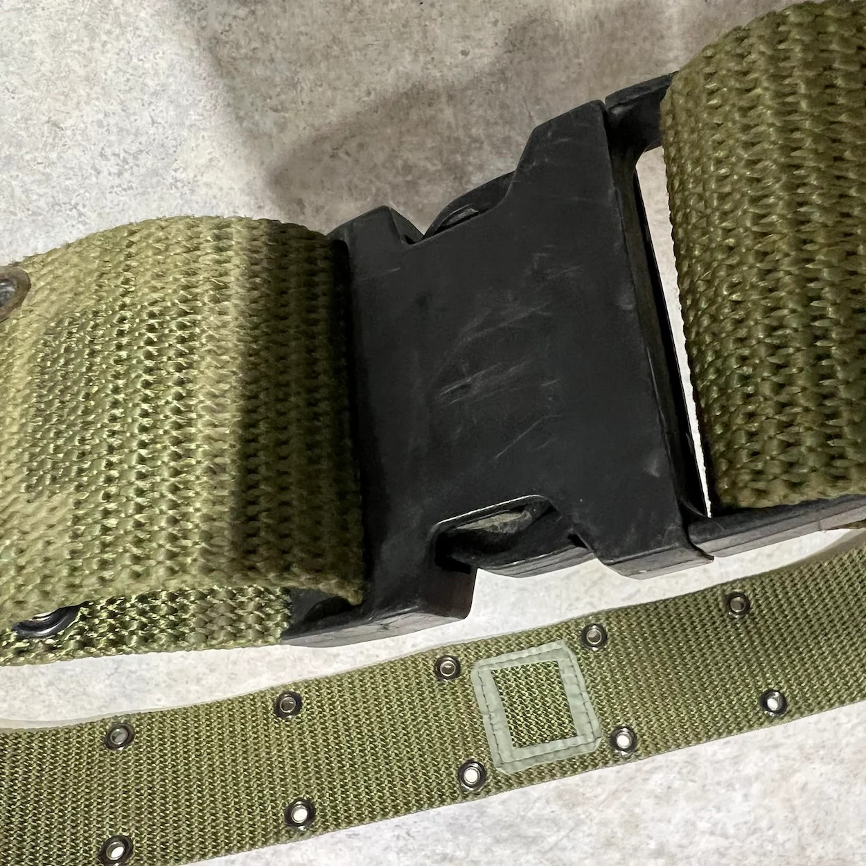 US Military Tactical Pistol Belt with Y-Suspenders Quick Release Large (32-48")