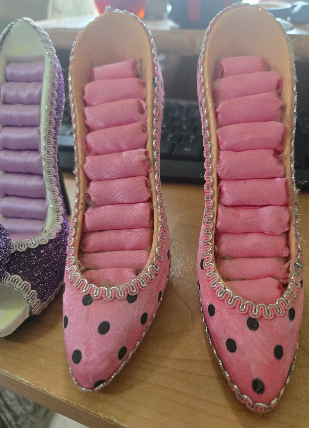 Lot of 4 High Heel Shoe Ring Holders Jewelry Display Fabric Heels Vanity Decor