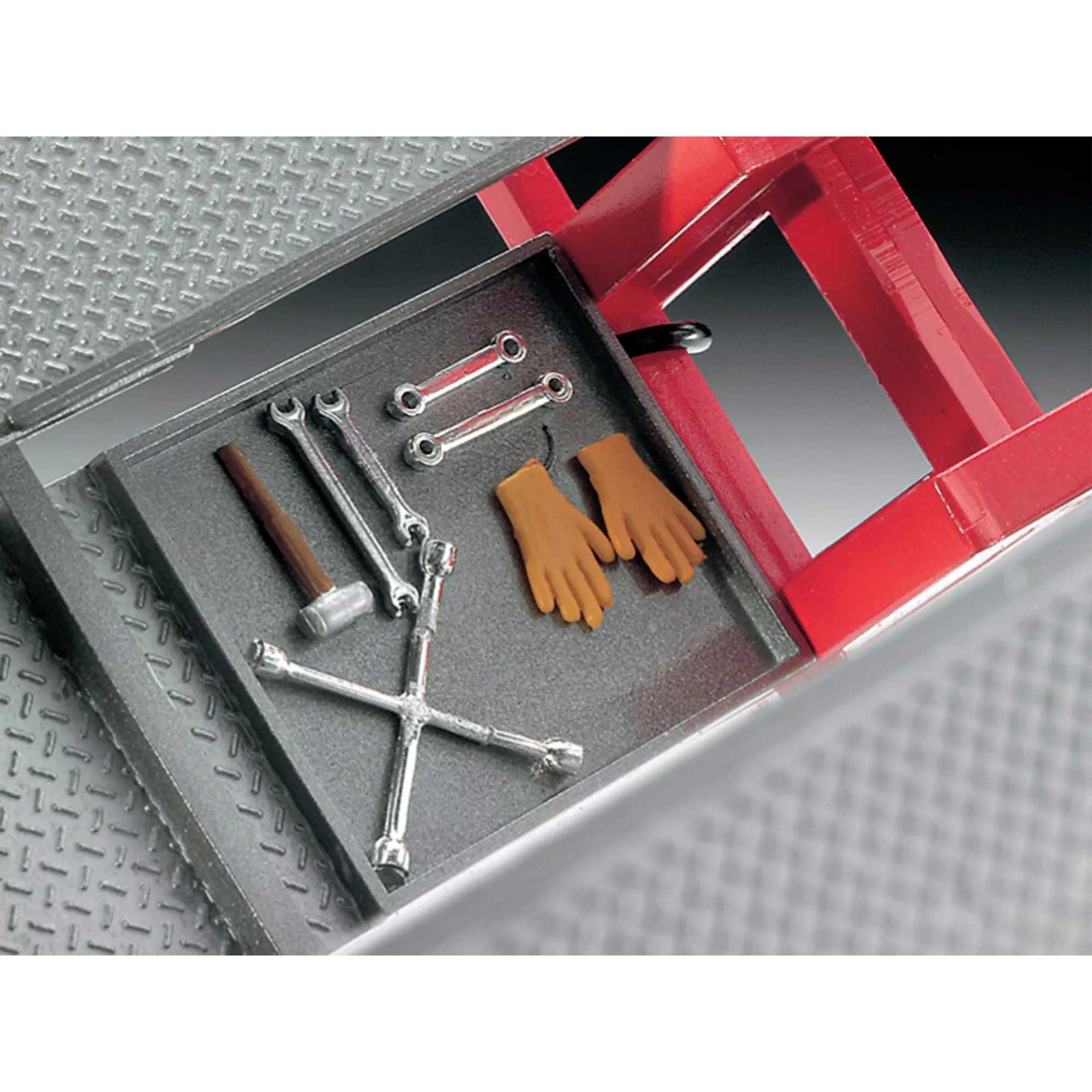 CARRERA REVELL OF AMERICAS INC 1/25 Auto Transport Trailer RMX851509 Plastics