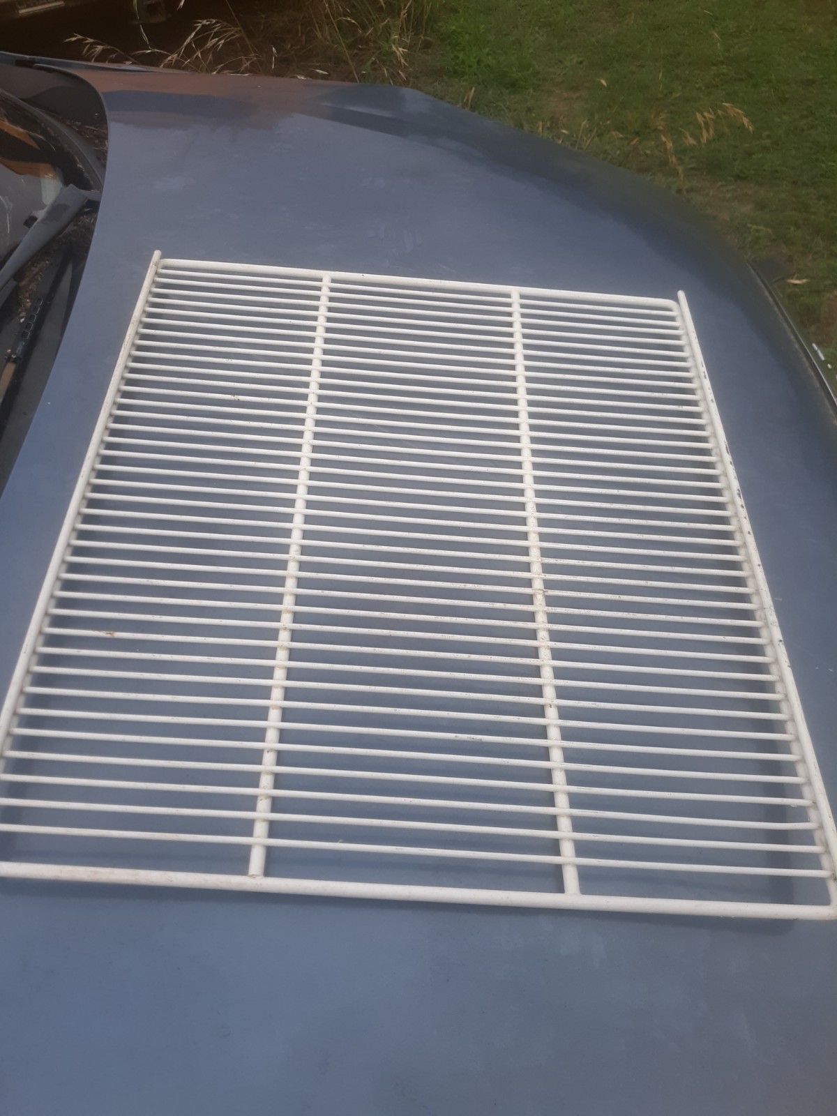 True Shelf GDM-72 OR GDM-72F wire shelf white used.