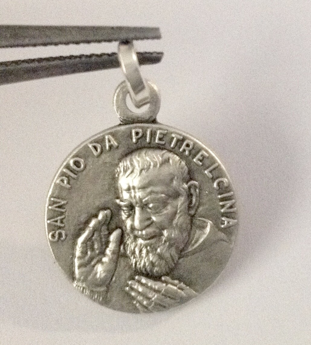925 STERLING SILVER SAINT PIO OF PIETRELCINA ( PADRE PIO ) MEDAL - MADE IN ITALY