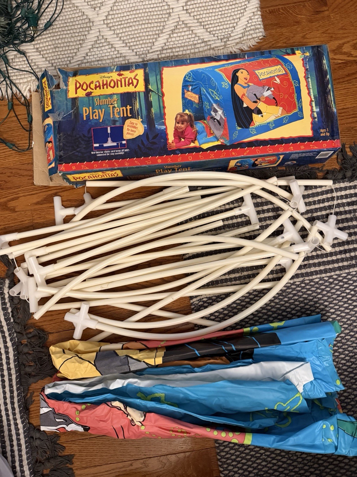 RARE Vtg Disney Pocahontas Vinyl Slumber Kids Play House Camp Tent 40x30x44 Used