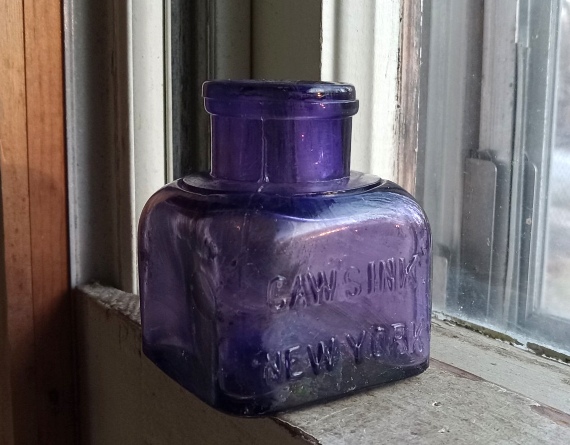 CAW'S INK NEW YORK BOLD EMB PRETTY AMETHYST EARLY 1900 SQUARE INK BOTTLE