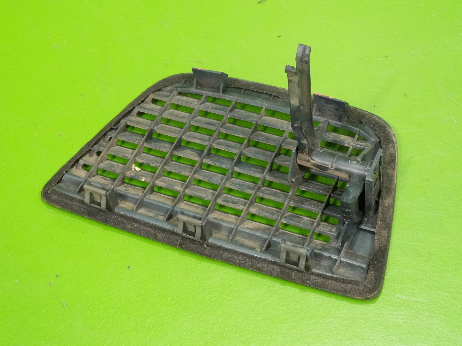 92-95 Civic OEM upper top center dash HVAC air heater AC vent blue