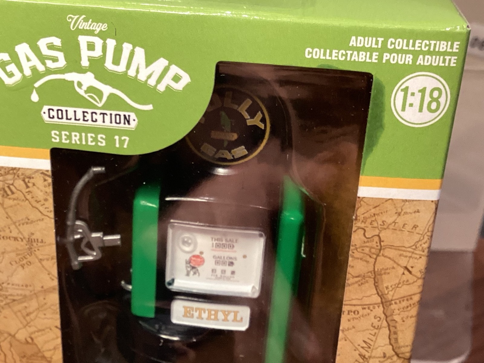 Greenlight Vintage Gas Pump 1948 Wayne 100-A Polly Gasoline