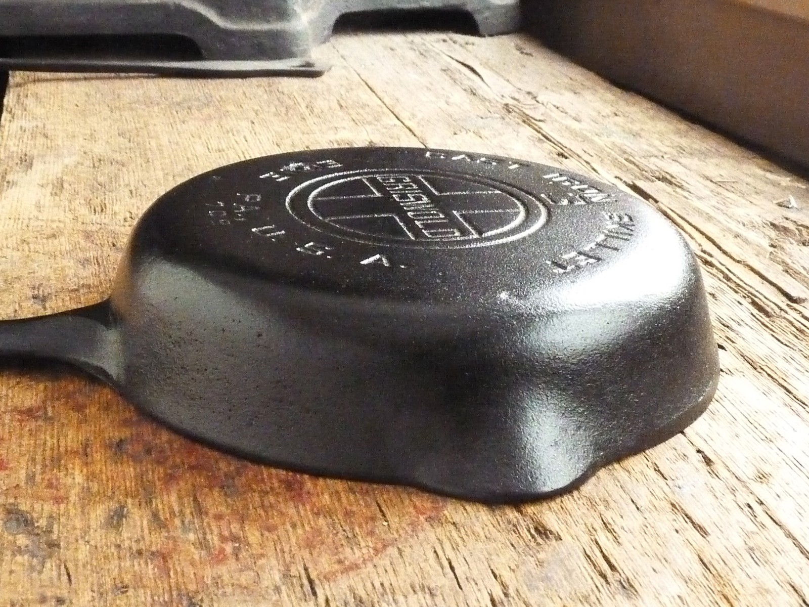 Vintage GRISWOLD Cast Iron SKILLET Frying Pan # 3 LARGE BLOCK LOGO - Ironspoon