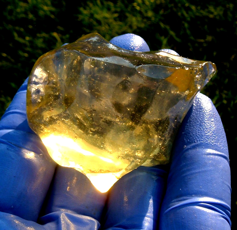 Libyan Desert Glass Meteorite Tektite impact specimen( 350 crt)Super Gem AAAAA+