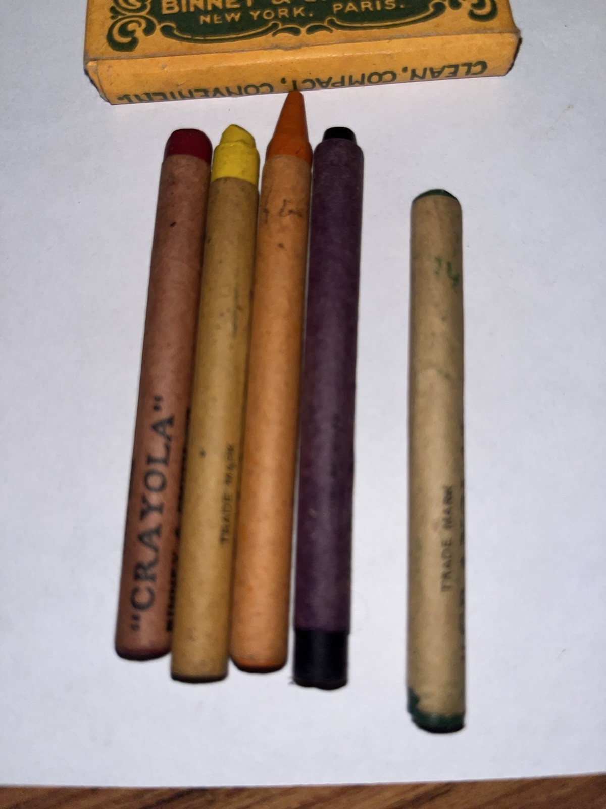 VTG Crayola No. 8 Box & Crayons Lot-(Early 1900s??)Gold Medal-Binney&Smith-RARE!