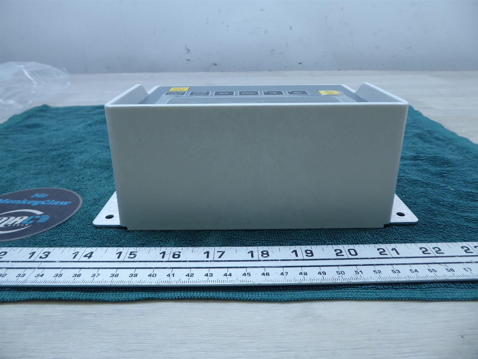 Avery Weigh-Tronix Model 640M compact multipurpose indicator PL1314-X.