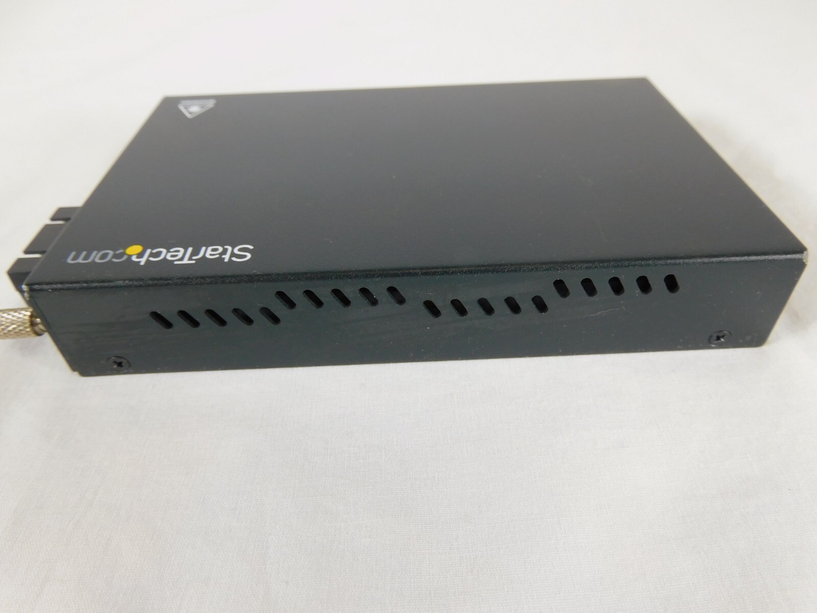 ET90110SM302 StarTech 10/100 Mbps Single Mode Fiber Media Converter SC 30 km