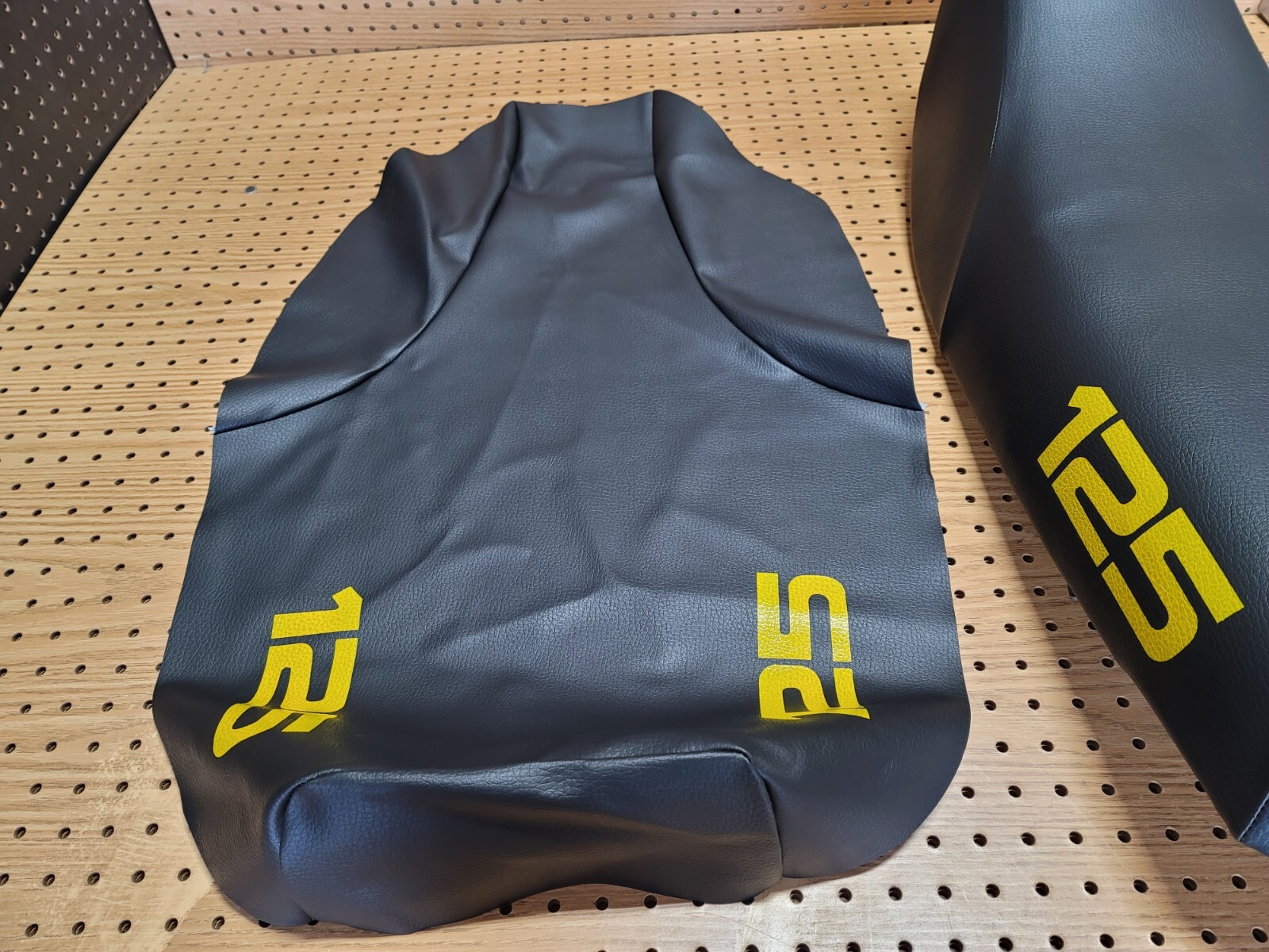 SUZUKI LT125 SEAT COVER SUZUKI ALT 125 SEAT COVER 1983-1987 MODEL [S*-77]