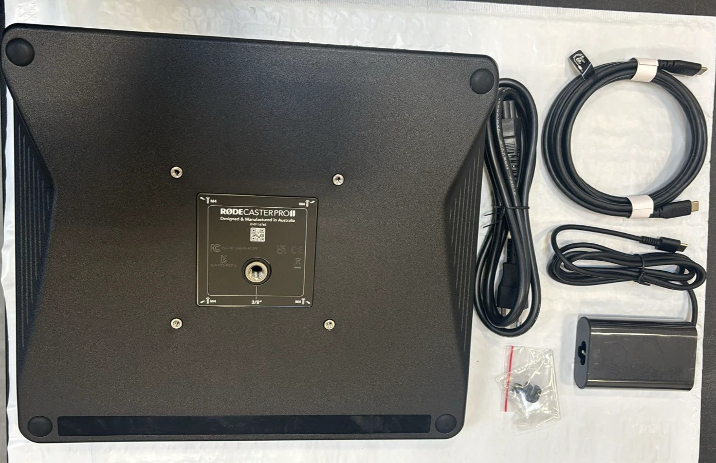 Rode Rodecaster Pro ii Integrated Audio Production Studio - Black